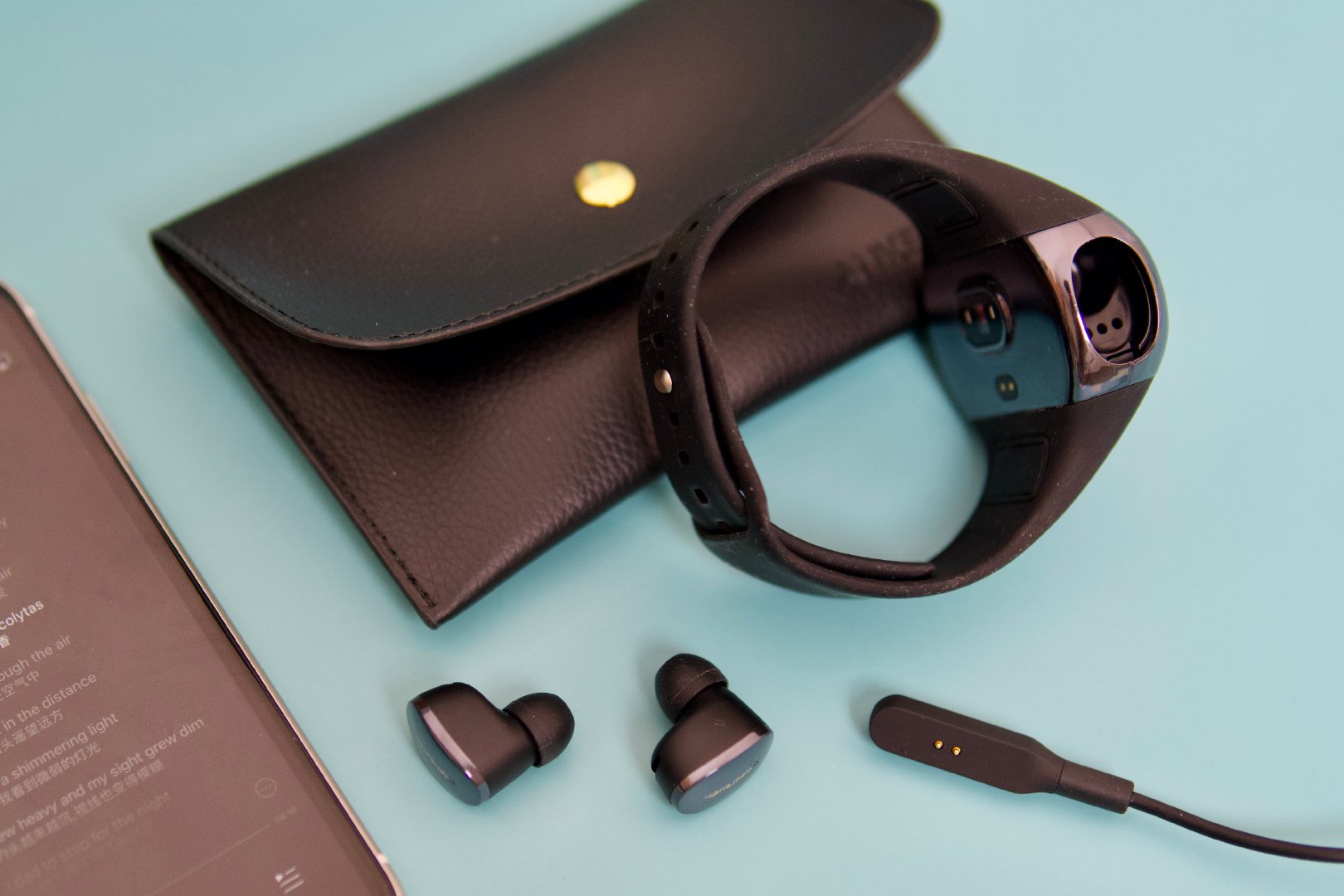 耳机和手环能连接蓝牙吗,小米耳机跟手环可以连接嘛