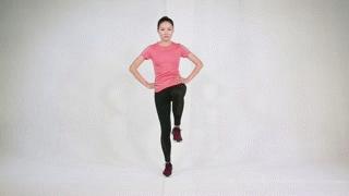 疫情严峻宅在家里怎么练？送给跑者5套不带重样的力量训练动作