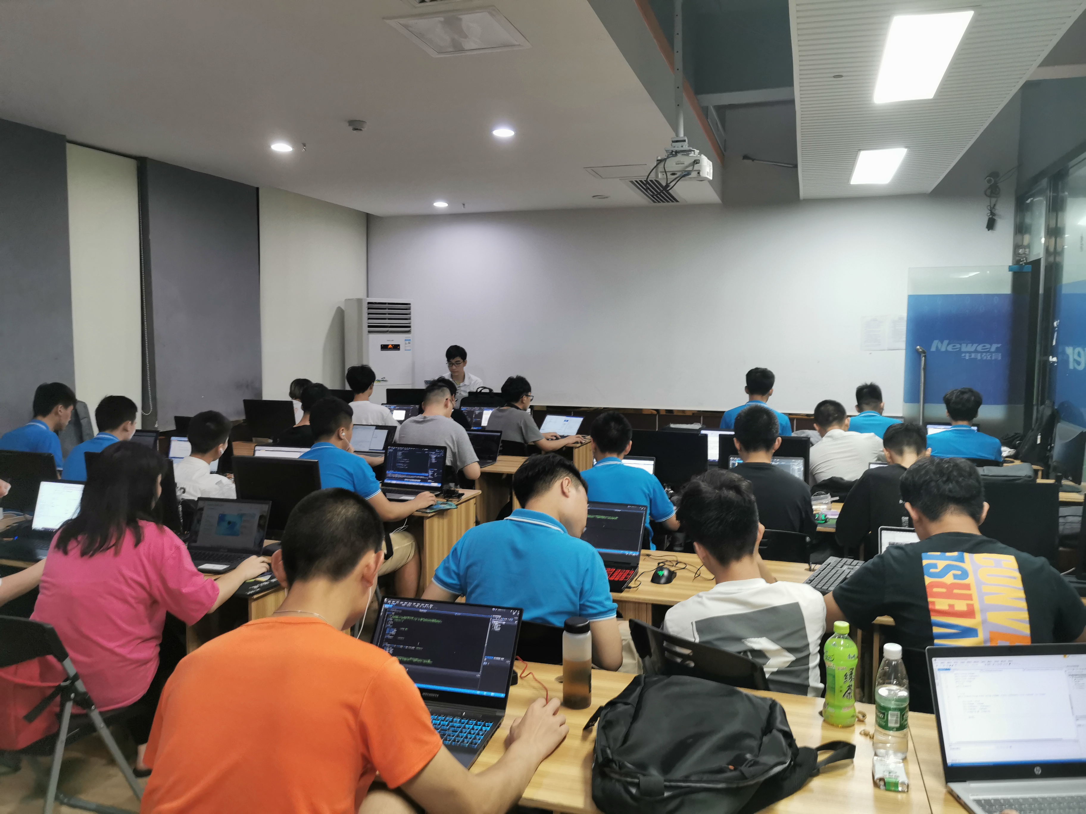 职等你来,长沙it职业学校