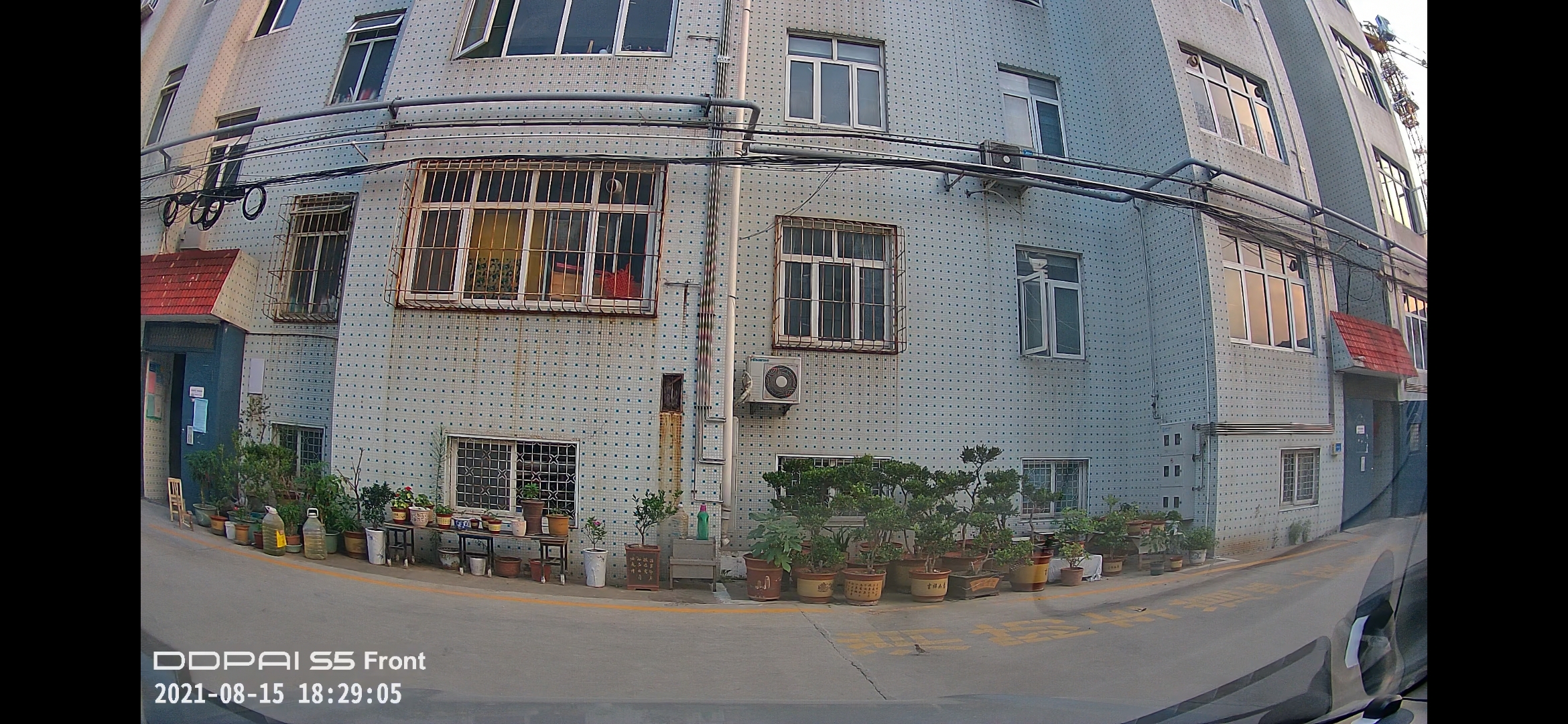 盯盯拍智慧后视镜s5和360的区别,盯盯拍智慧后视镜s5怎么放视频