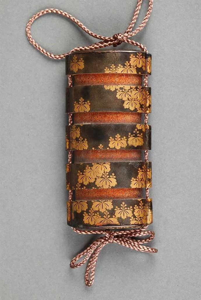 YSL的灵感缪斯居然是这件来自日本的炫富神器?