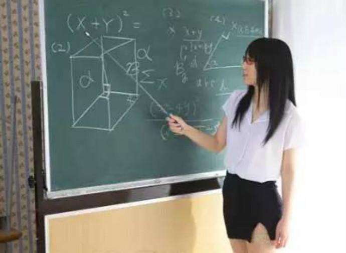 什么科的老师当班主任好,班主任是哪个科目的老师好