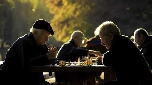 一周在线︱加快居家适老化改造;光明网评“身份证替代老年证”