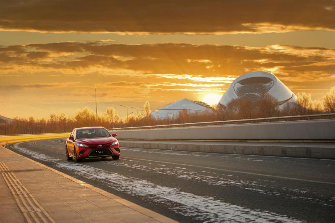 丰田凯美瑞的性价比,凯美瑞值十万块钱么