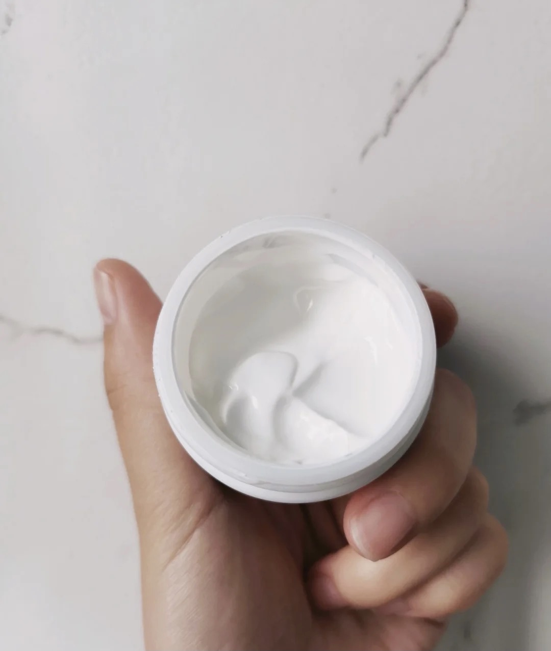 徐璐的早期化妆全过程,徐璐用的脸部素颜霜