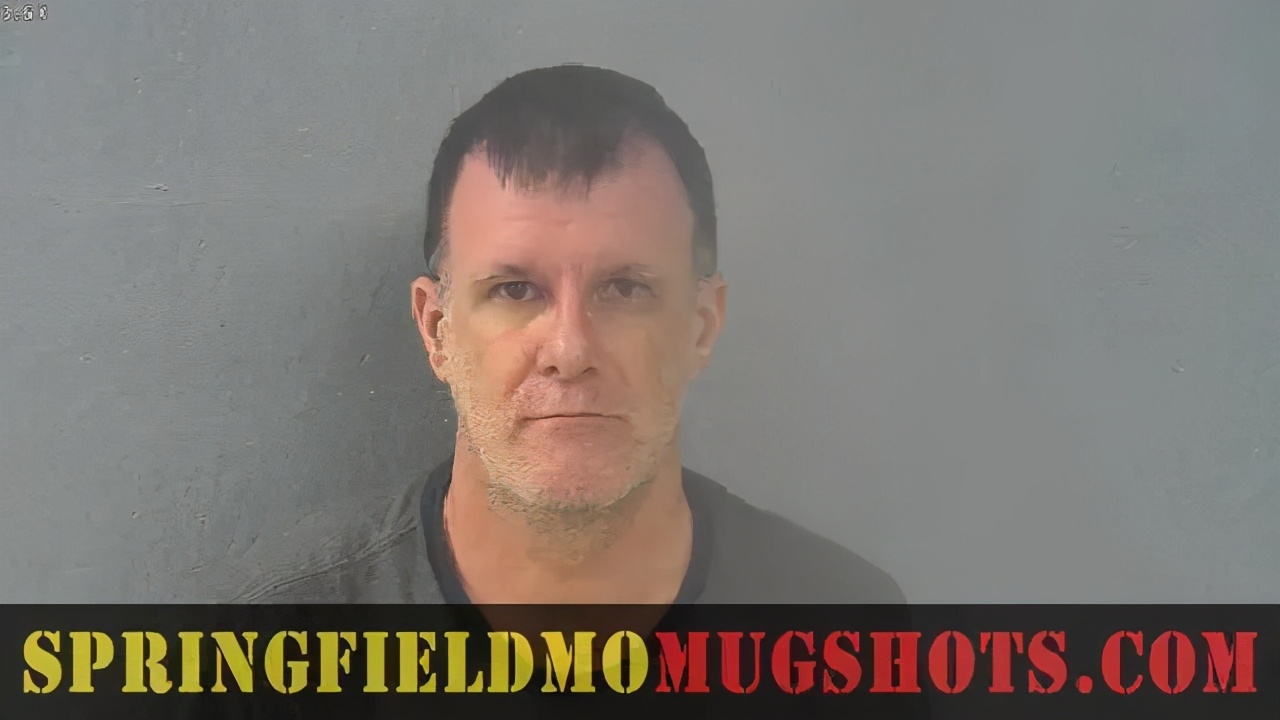 英孚外教性剥削中国女生案背后：失控的网络儿童色情“流行病”