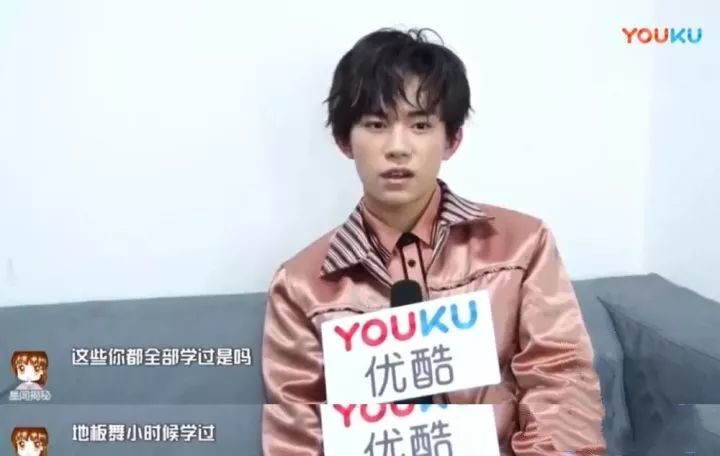 易烊千玺从小鲜肉到晋升影帝,易烊千玺的流量惊呆老前辈