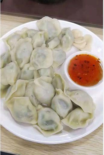 你与冬天有一场雪的距离,你与冬天之间差什么