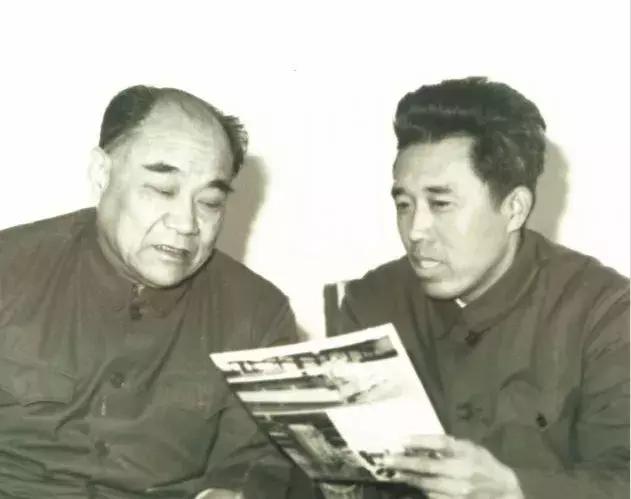 绾㈣壊鍥介厭涓浗闀垮煄,涓浗闀垮煄绾㈣壊鍥介厭