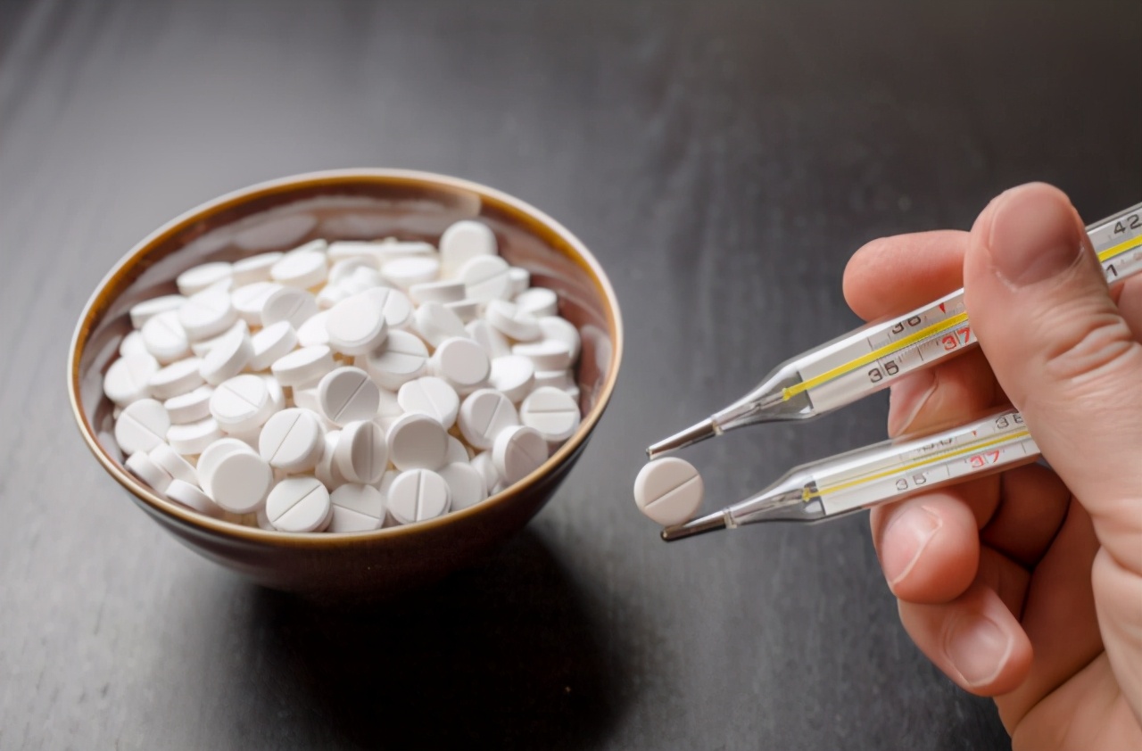 什么牌子的口服甲硝唑好使,几块钱一瓶甲硝唑可以治几种病