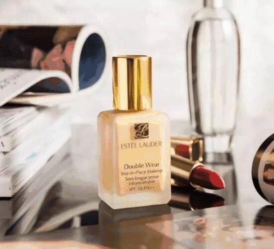 雅诗兰黛DW粉底液,打造完美无瑕素颜肌