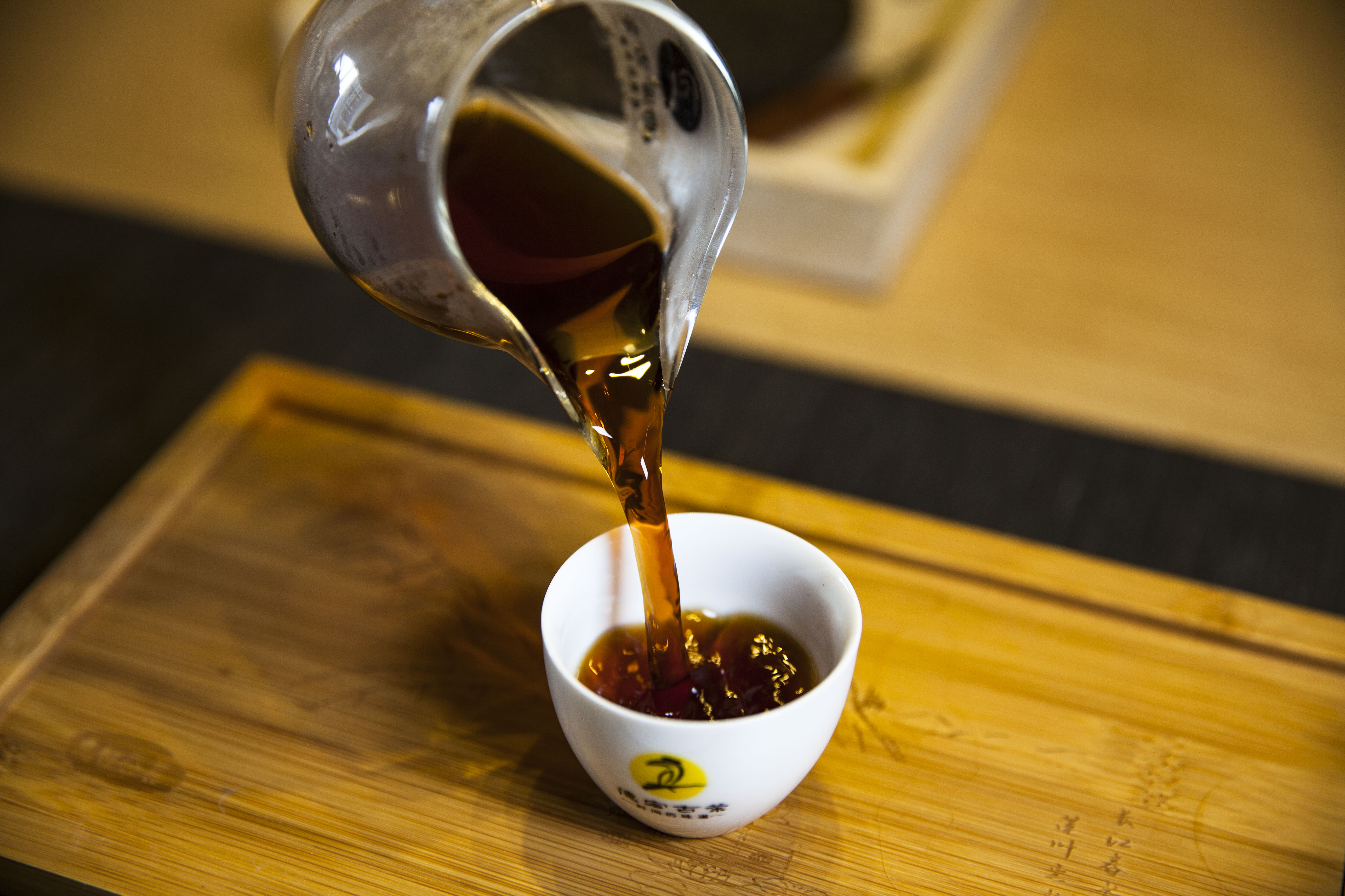 茶水对吃药有影响吗,茶水对口服药有何危害