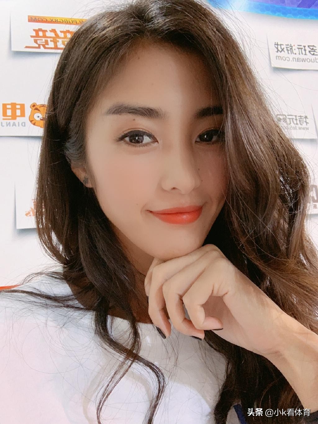 足球辣妹真实照片,足球辣妹长袖