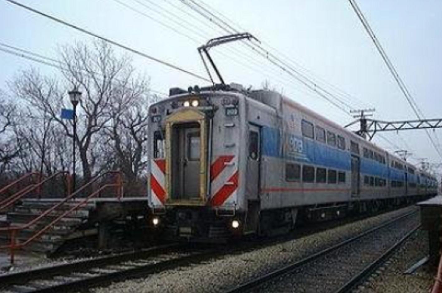 中国时速800公里的超级高铁,中国高铁时速350km贴地飞行