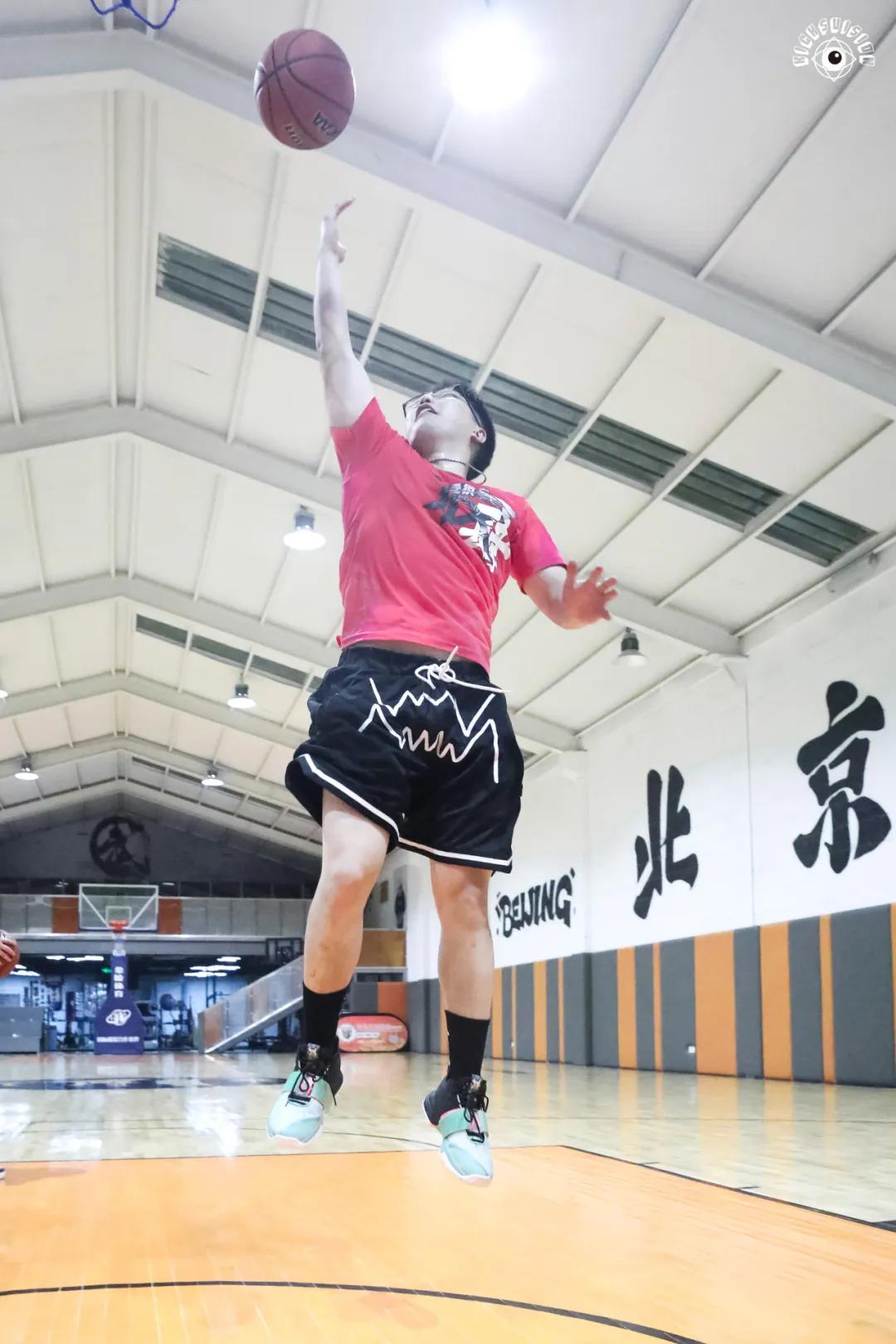 无论是打球还是穿鞋，你都「要疯」一点|KVSN众测