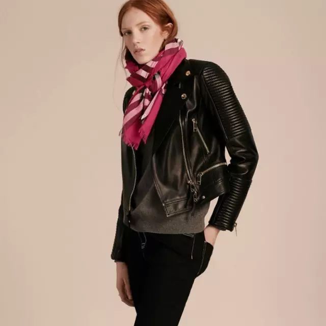 burberry围巾哪款最好看,burberry围巾都有哪些系列