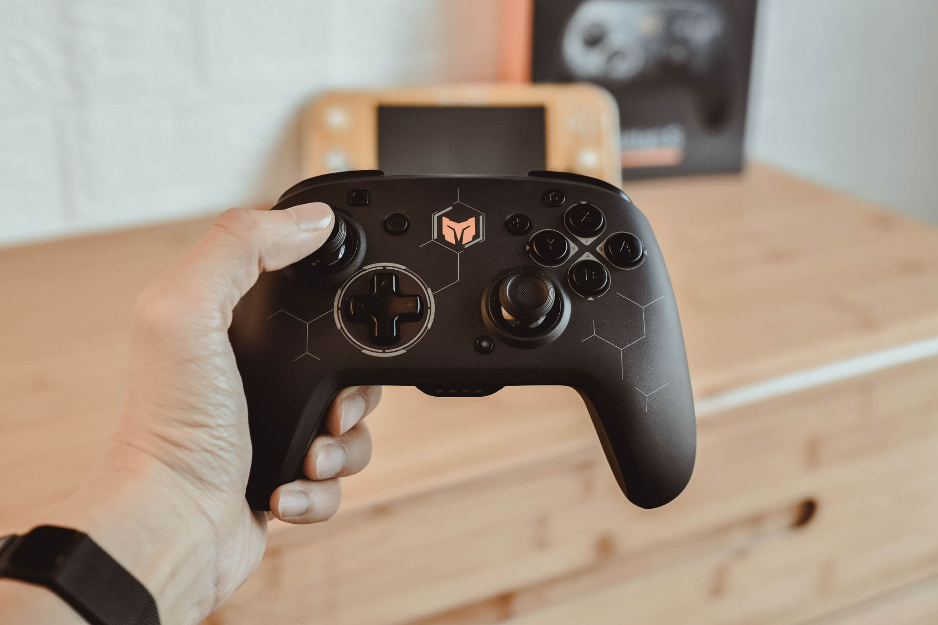 从新手到物理开挂，宏录制+6轴陀螺仪，BIGBIGWON游戏手柄体验