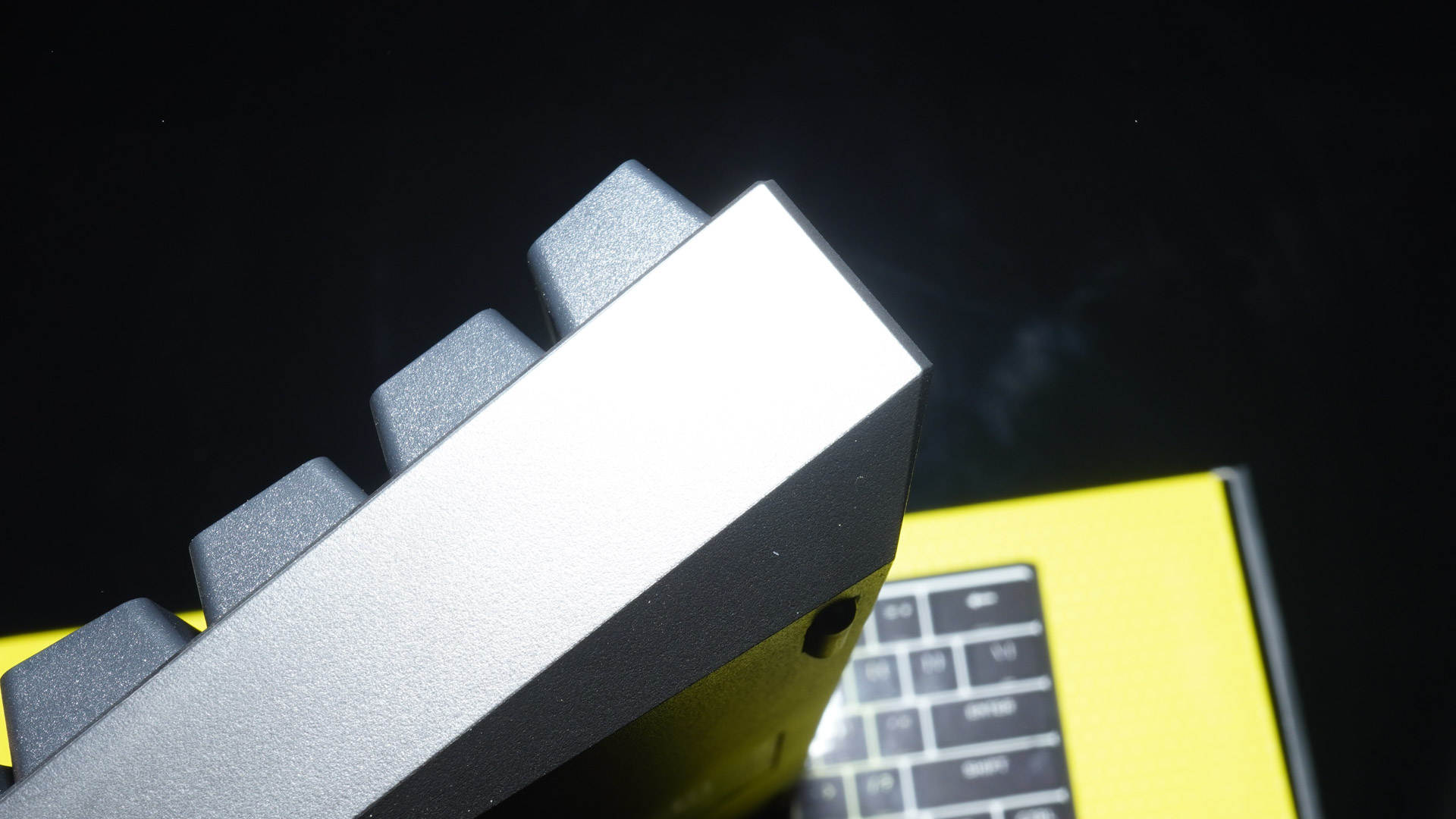 海盗船k95老款机械键盘功能,机械键盘海盗船k65怎么样