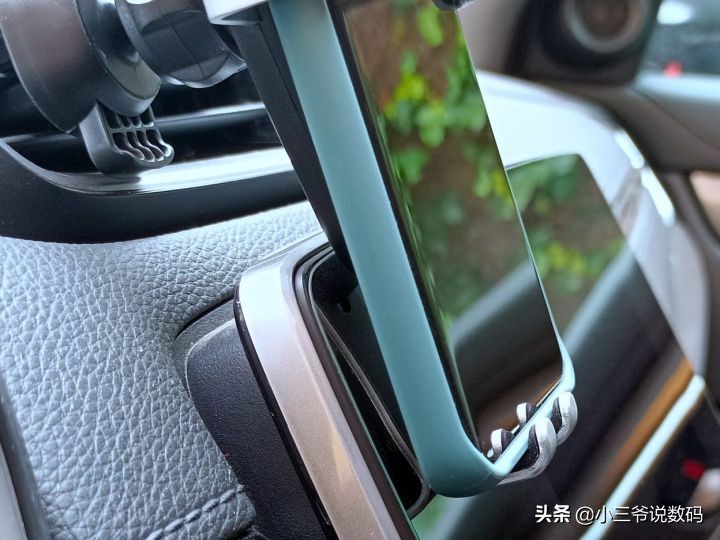 车主必备车载神器,重力手机支架车载