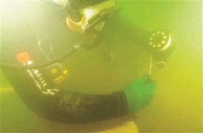 北洋水师遗址定远舰,发现北洋水师军舰视频