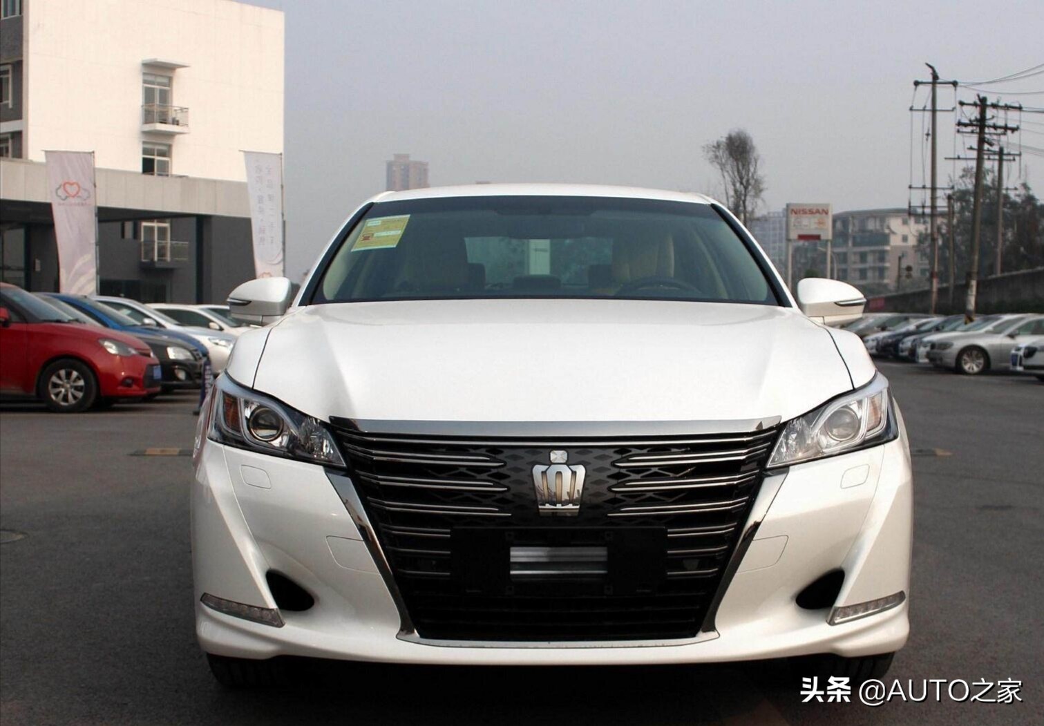 丰田皇冠四驱豪华版内饰,2022全新丰田皇冠效果图