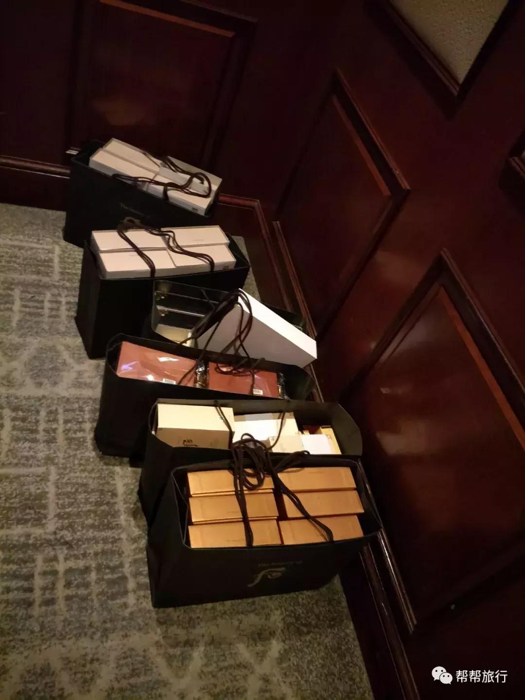 双11商战升级，这是和某宝抢客的节奏？香港也在开启买买买的节日