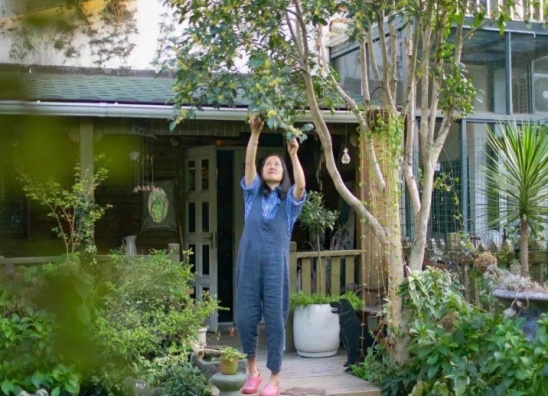 她40岁退休隐居,她40岁退休隐居无儿无女