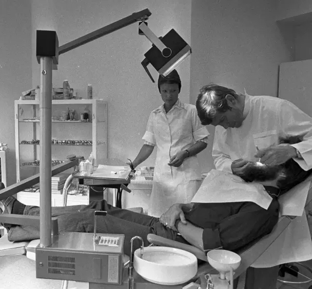 以前是怎么拔牙的,以前拔牙怎么拔的