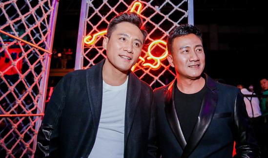 别揣测了，人家就是兄弟！20年了，你们这些观众也该出戏了