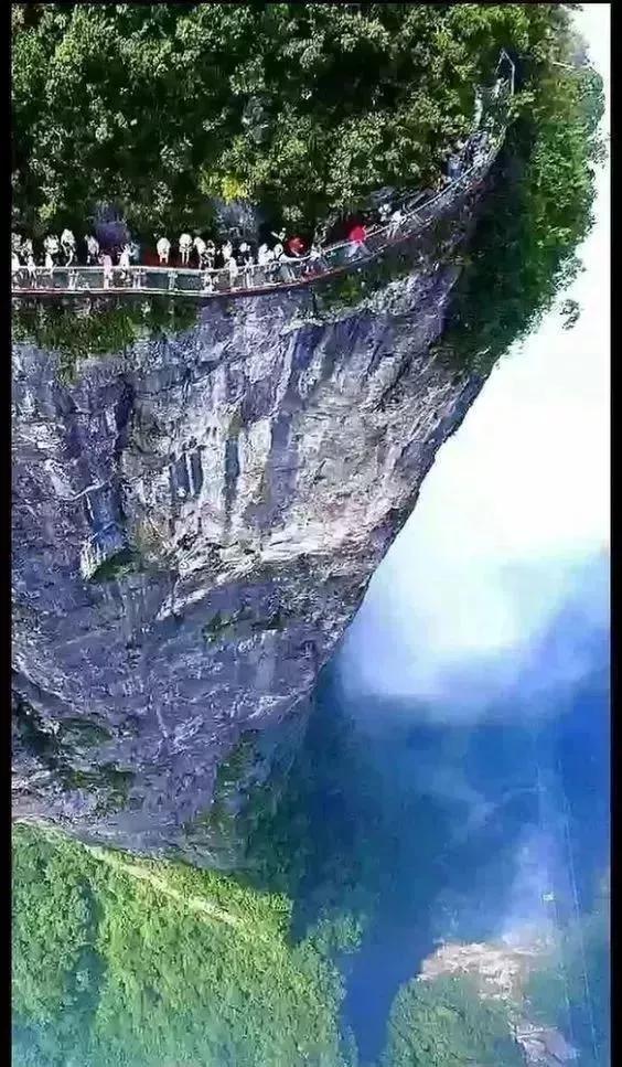 天路天路，难得一见！震撼你的双眼