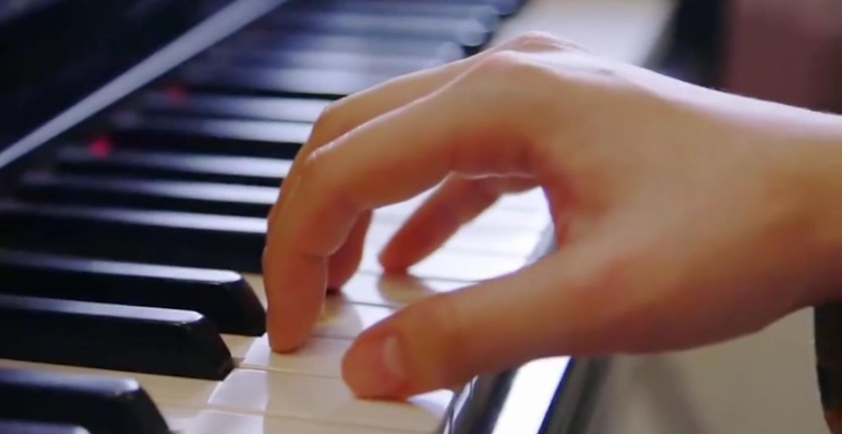 初学电子琴从零开始入门演奏,初学者如何快速入门电子琴