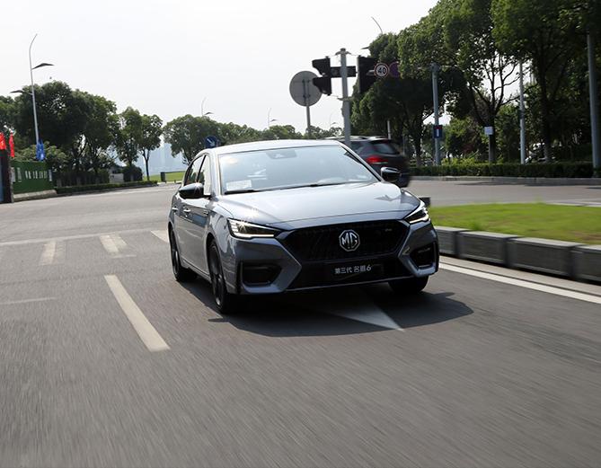 名爵62017款20t自动豪华智联版,18款名爵6用车感受