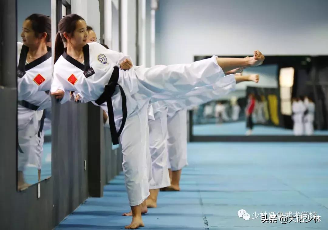 练武的姑娘们，就是这么飒