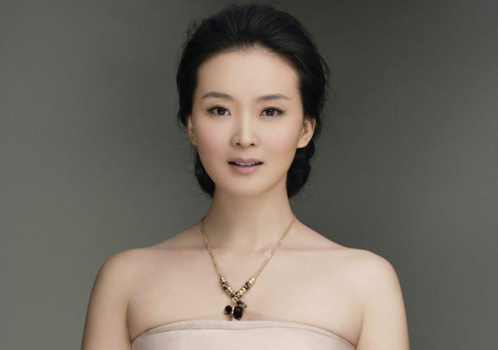 阔面型脸的女生,大方脸女孩适合什么风格