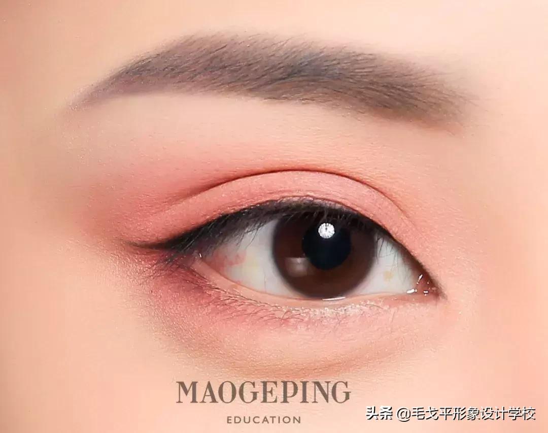 适合新手的不同场合六种眼影画法,买了不适合的眼影怎么办