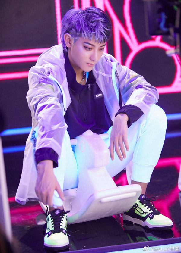 十大奢侈品牌休闲运动鞋,鞋子运动鞋男夏季透气高街