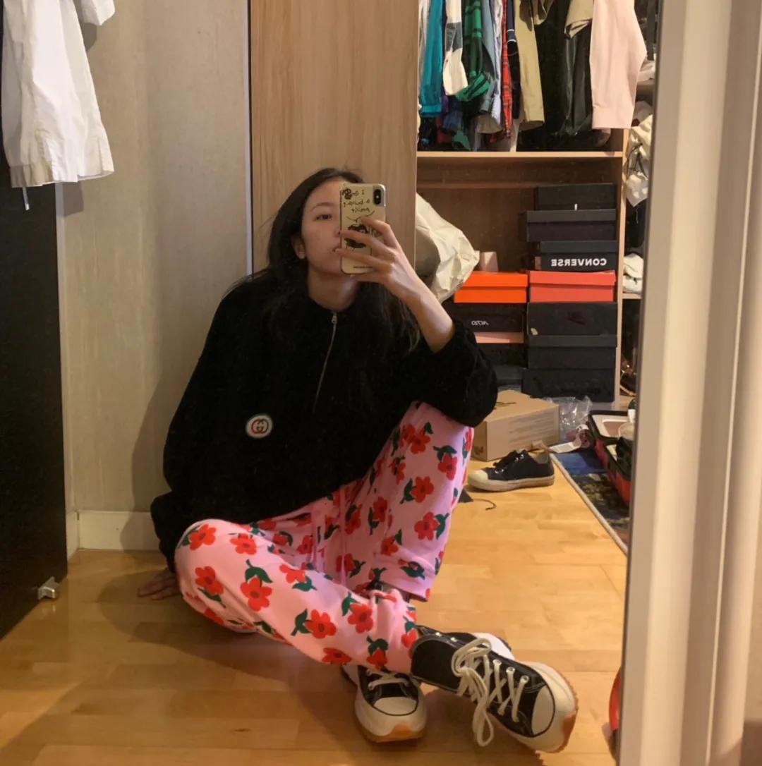 想要自拍可以弄什么动作,想自拍怎么拍好看呢