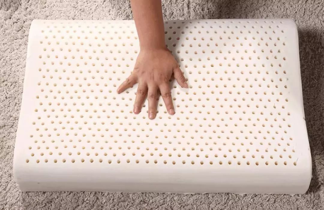 泰国乳胶枕头有钢印就是正品吗,泰国乳胶枕头真的有神奇功效吗