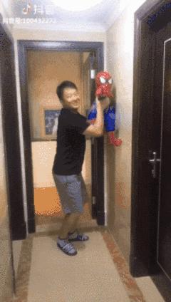 “听说，玩抖音的，就不是好女孩了？”