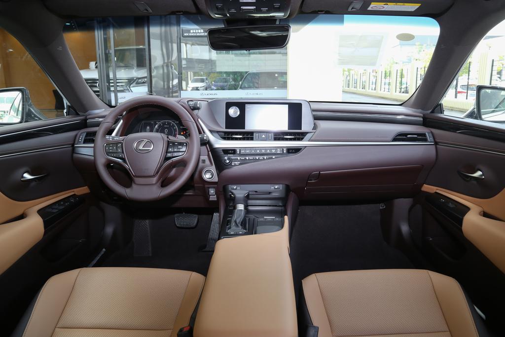 什么样的人会买雷克萨斯es300,什么样的人会买雷克萨斯ls500