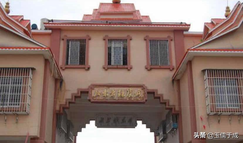 云南瑞丽市孔雀舞,云南瑞丽翡翠市场位置全攻略