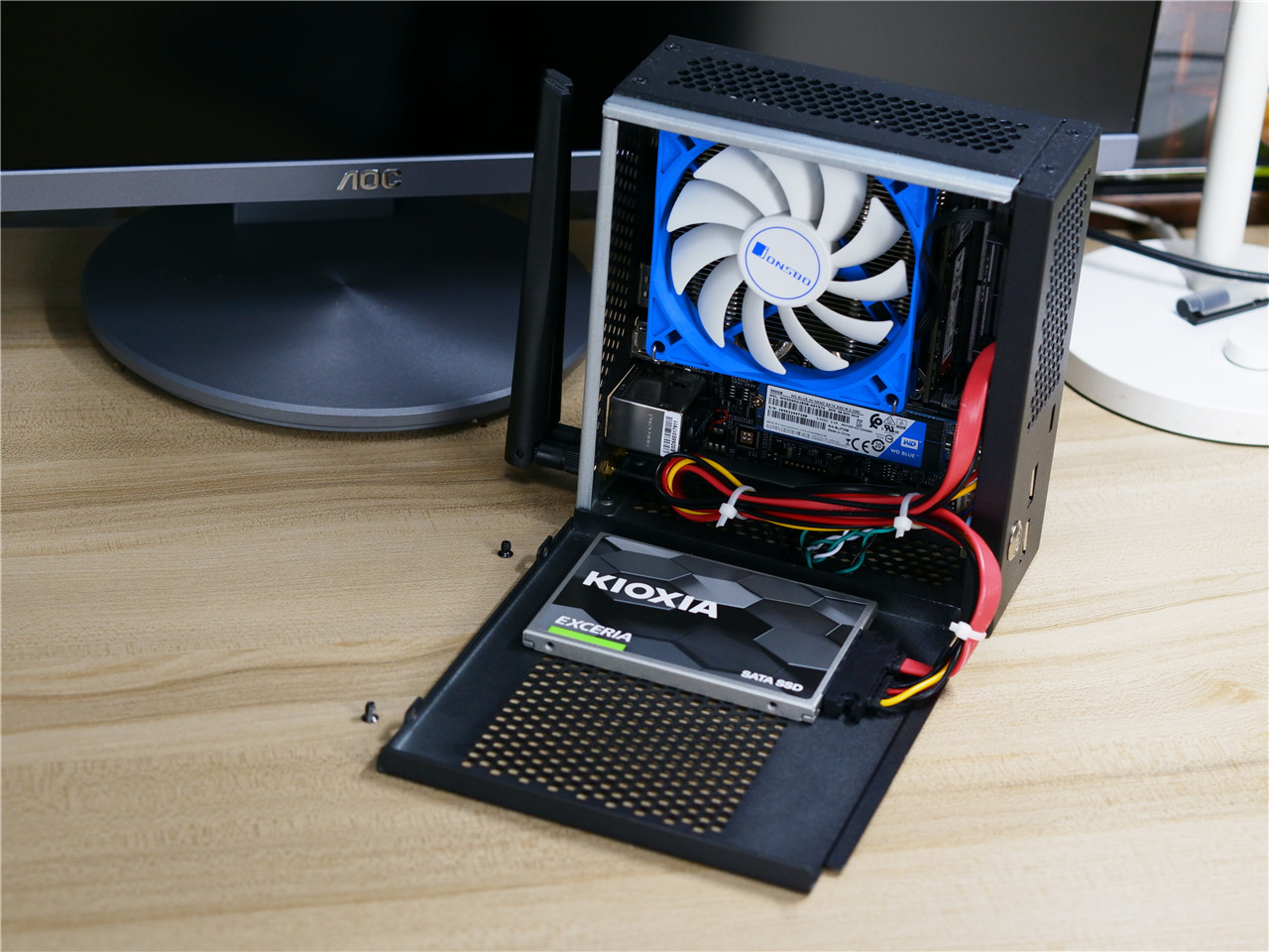 「超逸酷玩」东芝存储改名铠侠新款TC10SSD固态硬盘来安装黑苹果