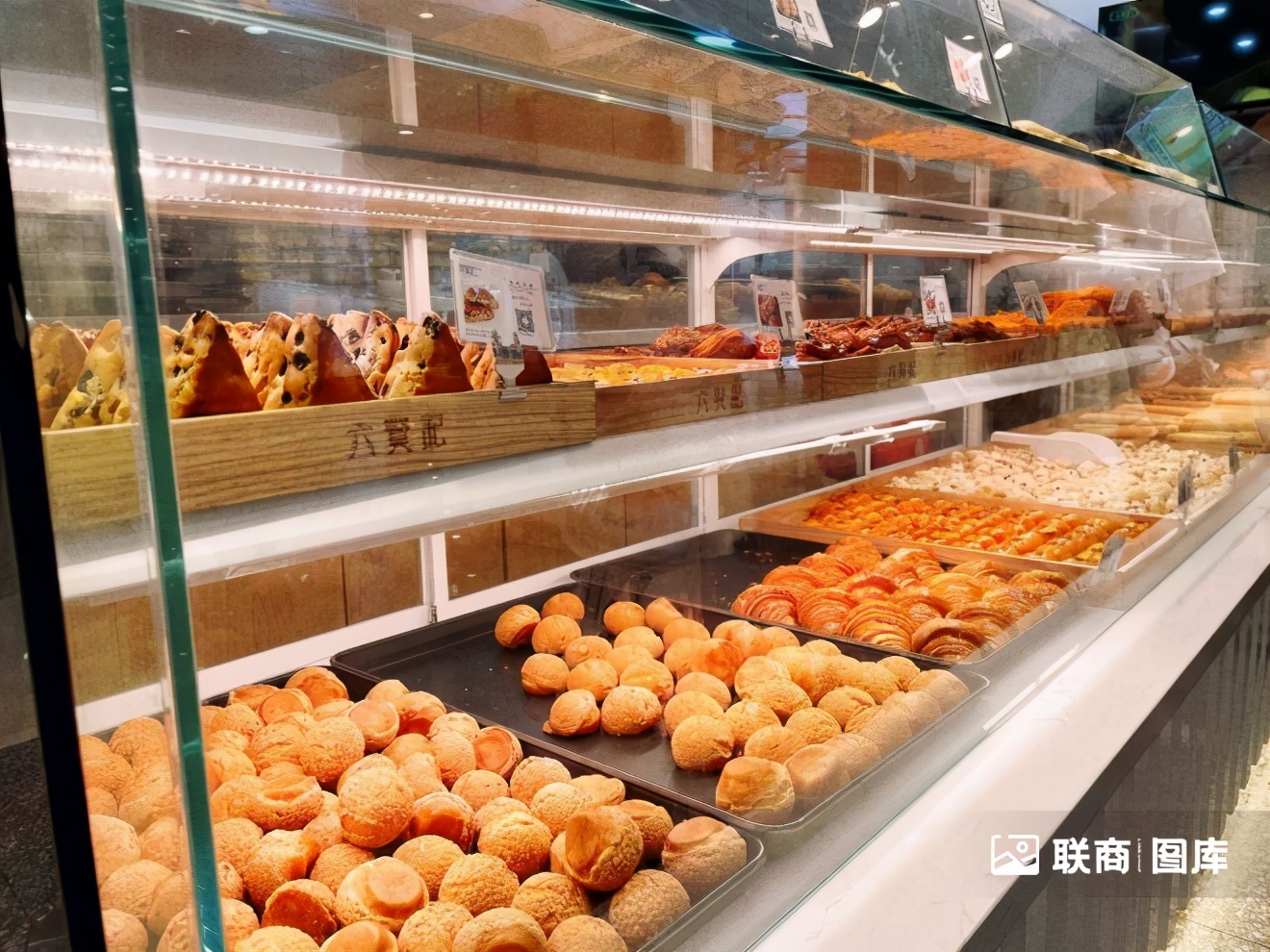 新中式糕点烘焙店,中国烘焙糕点大市场