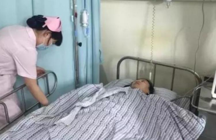 并非我国国民，入院治疗后拒绝缴费，该如何解决？