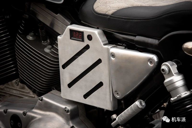 定制|一个23岁年轻人打造的哈雷1200运动者