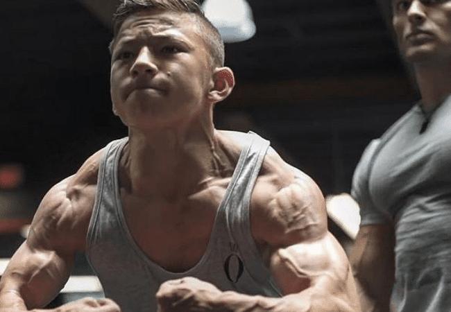 学生党不吃粉能练出肌肉吗,小白练肌肉蛋白粉怎么吃