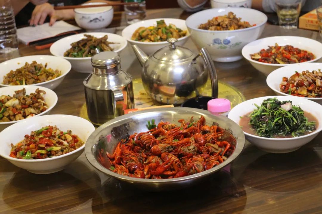 妈妈菜?“苗圃第一勺”钟姐把正宗的衡东私房菜带到华新开发区了