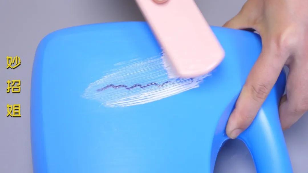 白鞋水洗后发黄,白鞋发黄变脏怎么办