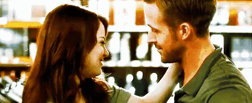 一直处在暧昧期,女生如何将关系加速升级?