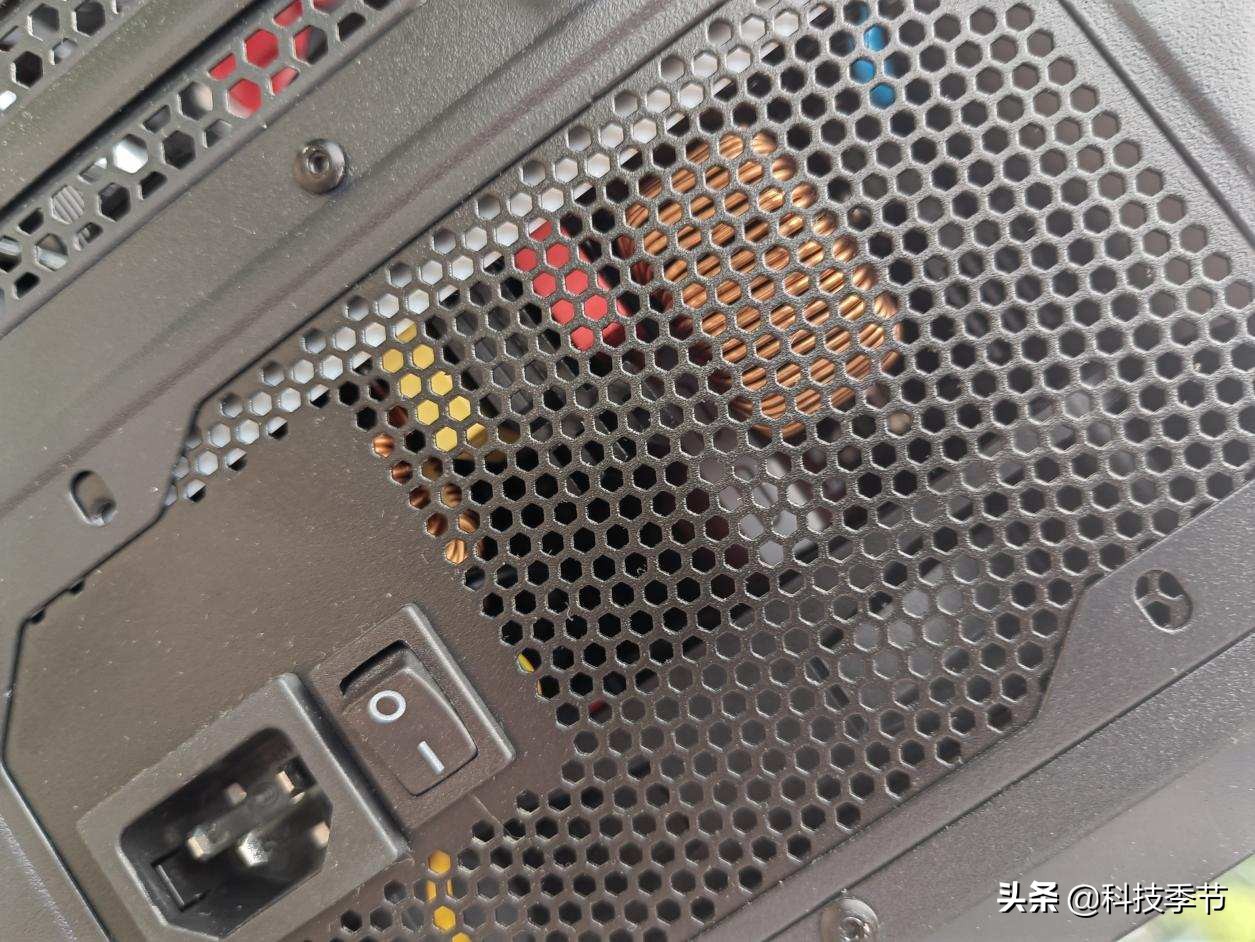 铠侠rc10ssd跑分,铠侠rc10固态硬盘散热片怎么装